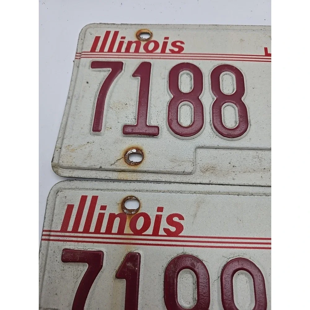 Vtg Illinois Truck License Plates Y2K 2003 7188 LT Man Cave Garage Decor Red